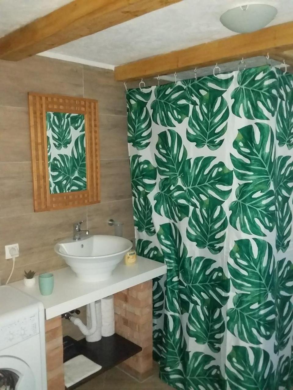 Mir Apartment